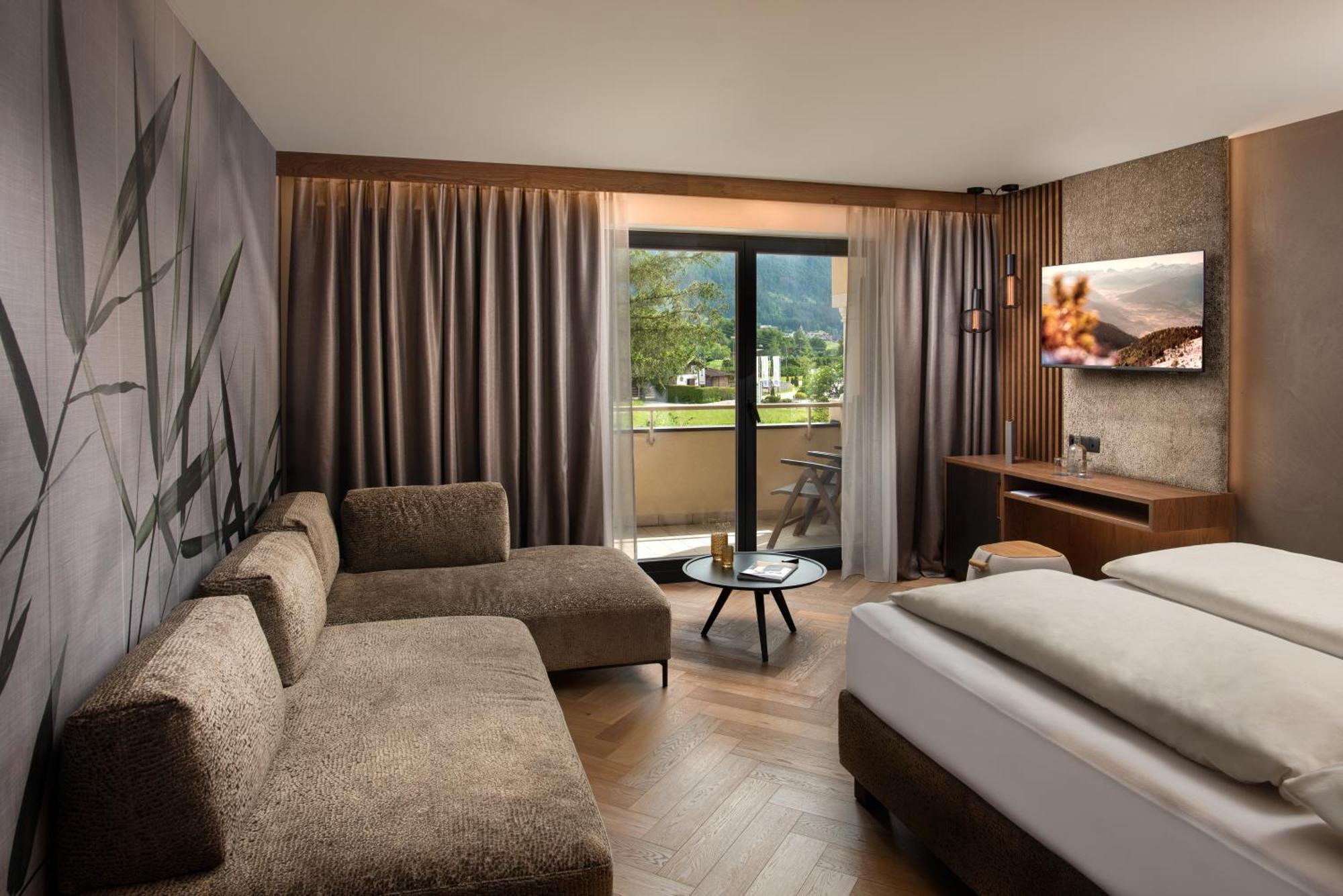Majestic - Unique Spa Resort Brunico Esterno foto